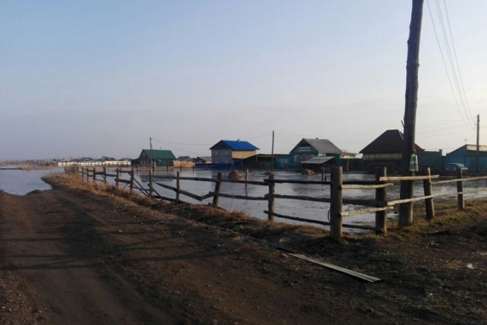 Погода биликтуй. Село Биликтуй Усольского района. Село Биликтуй Усольского района Иркутской области. Биликтуй Иркутской области уровень воды. Село Биликтуй река.