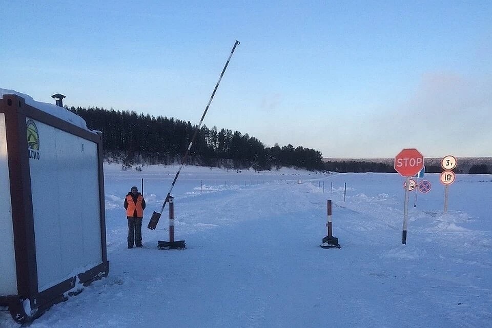 Камера киренск безопасный. Иркутск Иркутск ледовая переправа. Ледовая переправа Иркутская область. Оборудование ледовых переправ. Обустройство ледовых переправ.